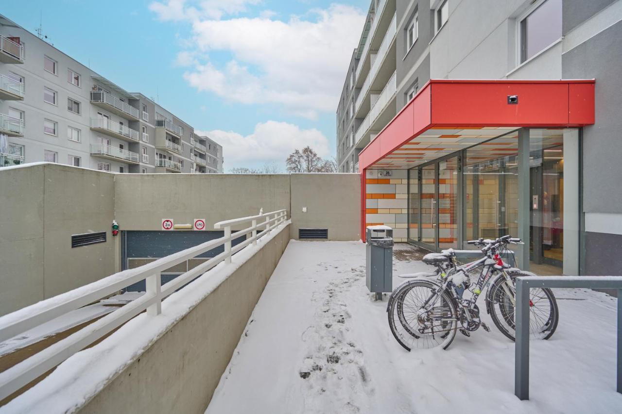 Wroclaw Rose Apartments By Noclegi Renters ภายนอก รูปภาพ